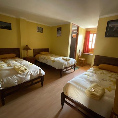 Готель La Casa De Zarela Уарас Екстер'єр фото